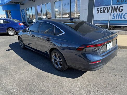 Used 2023 Honda Accord EX image 2