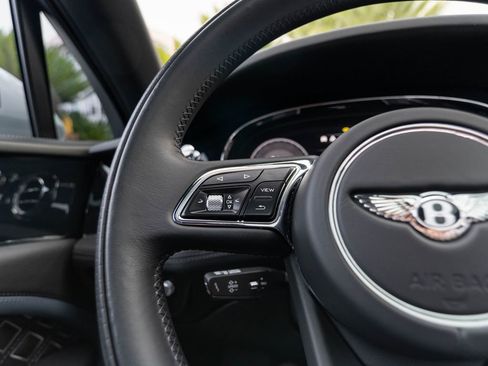 Used 2023 Bentley Bentayga Speed AWD/4WD image 8