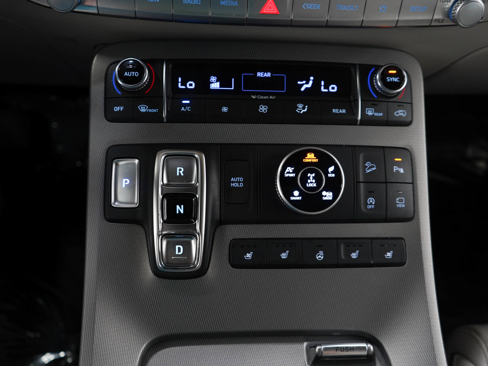 Used 2022 Hyundai Palisade Limited w/ Winter Package AWD/4WD image 24