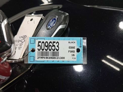 Used 2016 Ford Edge Titanium w/ Equipment Group 301A AWD/4WD image 26