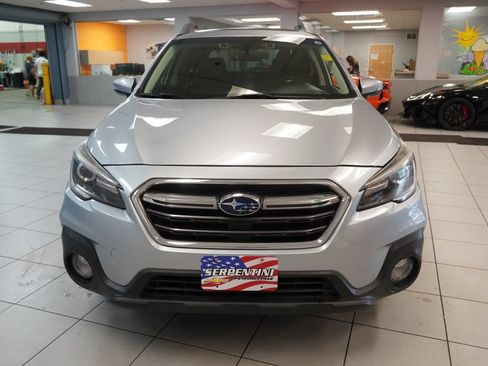 Used 2018 Subaru Outback 3.6R Limited AWD/4WD image 17