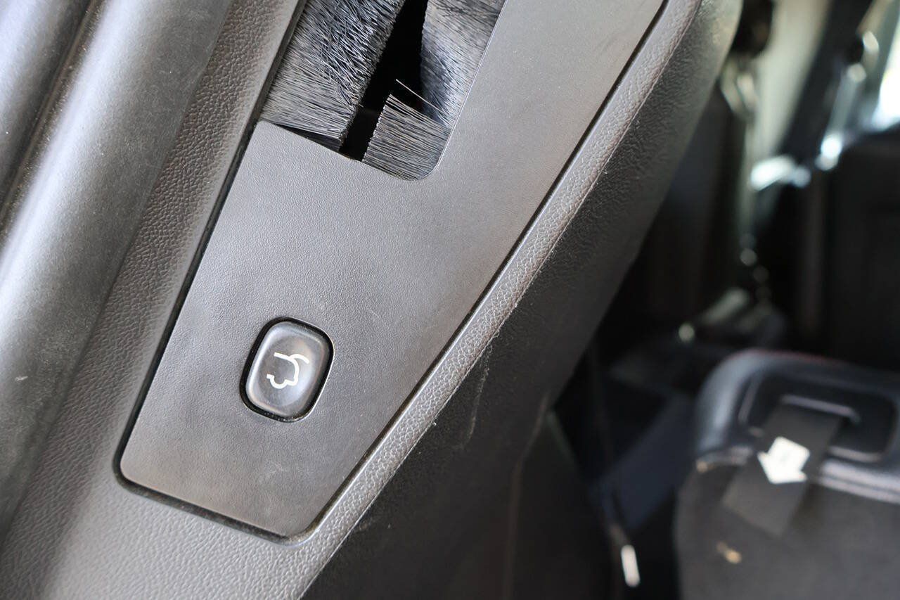 Used 2014 Dodge Grand Caravan R/T w/ Driver Convenience Group FWD image 18
