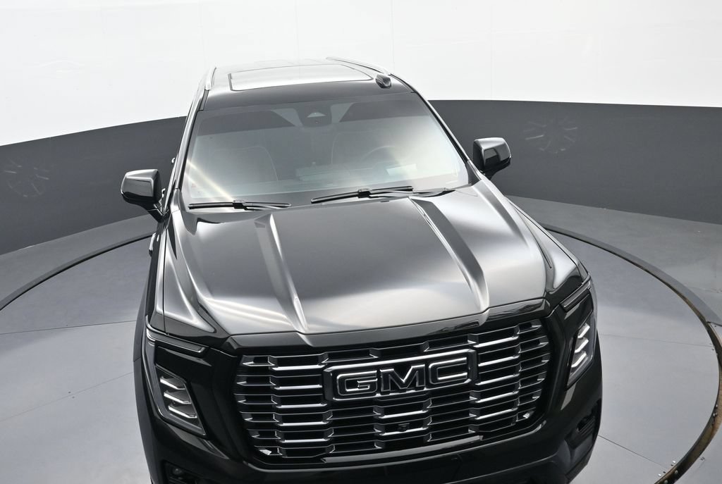 Used 2025 GMC Yukon XL Denali Ultimate w/ LPO, Floor Liner Package AWD/4WD image 32