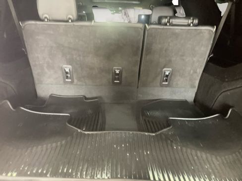 Used 2023 Cadillac Escalade ESV Sport w/ LPO, ONYX Package image 17