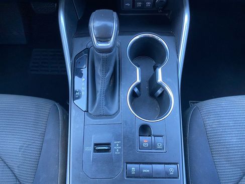 Used 2020 Toyota Highlander LE image 24