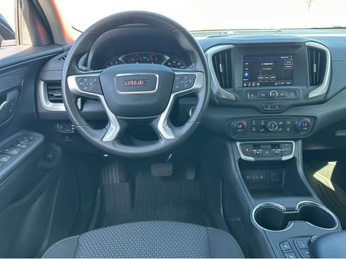 Certified 2022 GMC Terrain SLE w/ Driver Convenience Package image 7