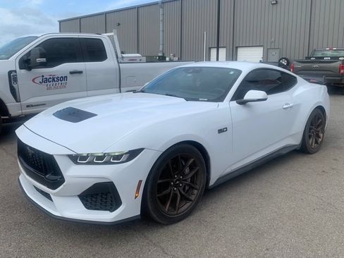 Used 2024 Ford Mustang GT Premium RWD image 2
