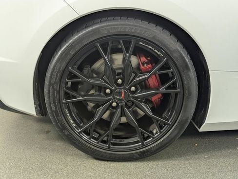 Used 2024 Chevrolet Corvette Stingray Premium Conv w/ Z51 Performance Package RWD image 19