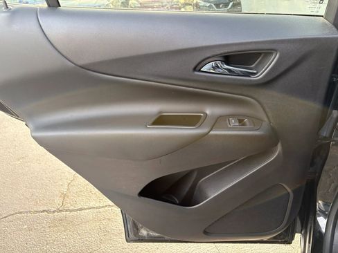 Used 2022 Chevrolet Equinox LT FWD image 13