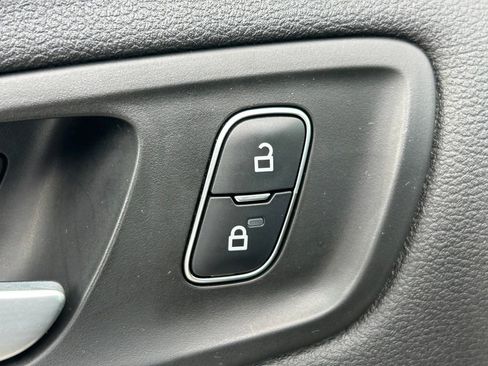 Used 2019 Ford Escape SE image 22