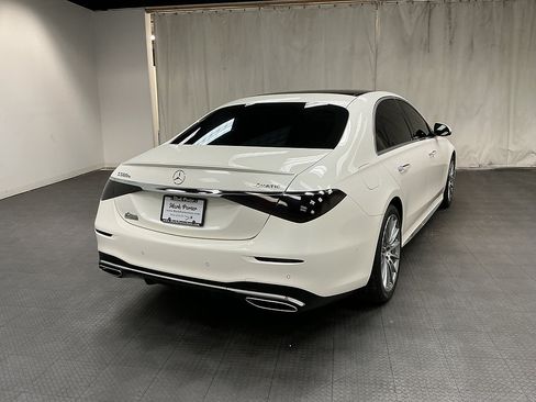 Used 2023 Mercedes-Benz S 580e 4MATIC Sedan image 7