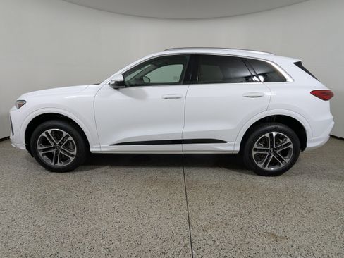 New 2025 Audi Q5 Premium image 4