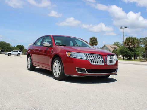 Used 2012 Lincoln MKZ FWD image 16