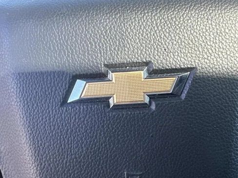 Used 2015 Chevrolet Suburban LTZ RWD image 31