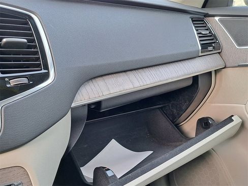 Used 2024 Volvo XC90 B5 Plus w/ Protection Package image 17