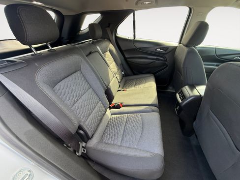 Used 2020 Chevrolet Equinox LT FWD image 18