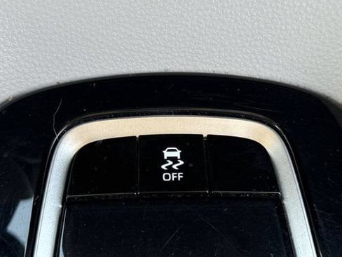 Used 2024 Toyota Corolla LE FWD image 21