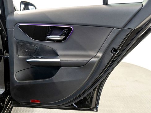 Used 2025 Mercedes-Benz C 300 Sedan image 23