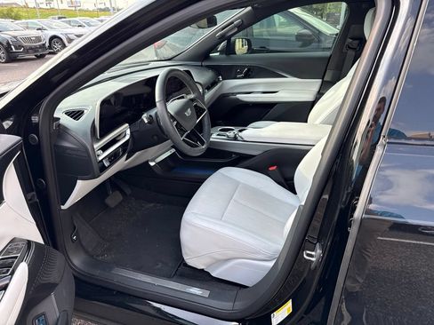 Used 2024 Cadillac Lyriq Luxury w/ LPO, Floor Liner Package RWD image 12