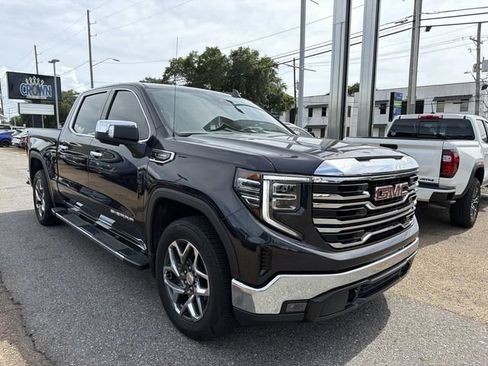 Used 2023 GMC Sierra 1500 SLT w/ SLT Premium Package RWD image 4