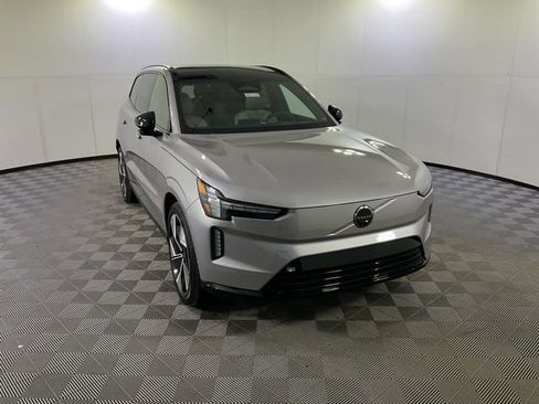 New 2026 Volvo EX90 Ultra image 3