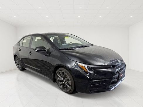 Used 2024 Toyota Corolla XSE FWD image 1