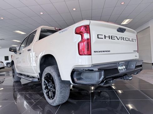 Used 2023 Chevrolet Silverado 1500 Custom Trail Boss w/ LPO, Dark Essentials Package AWD/4WD image 6