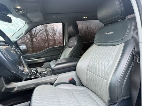 Used 2022 Ford F150 Limited image 16