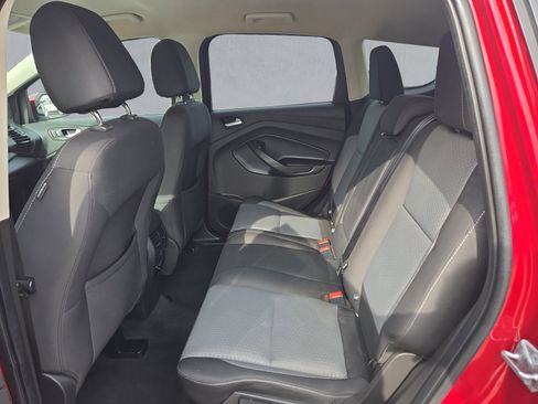 Used 2017 Ford Escape SE w/ SE Cold Weather Package image 23