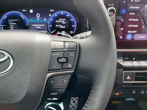 Used 2025 Toyota Camry XSE FWD image 25