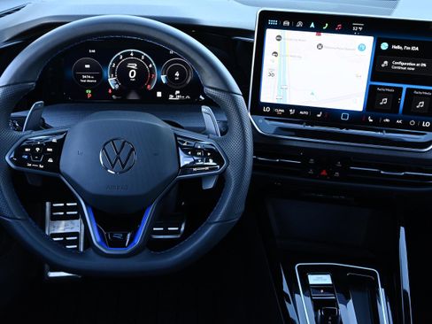 Used 2025 Volkswagen Golf w/ Euro Style Package image 14