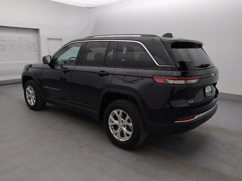 Used 2023 Jeep Grand Cherokee Limited image 3