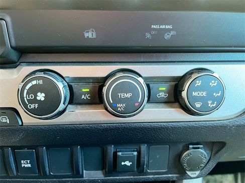 Used 2021 Toyota Tacoma SR5 image 15