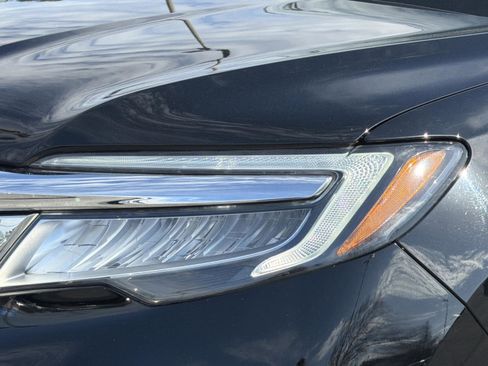 Used 2020 Honda Pilot Touring image 35