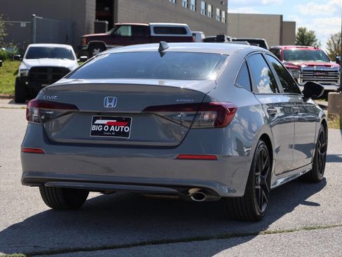 Used 2025 Honda Civic Sport image 9