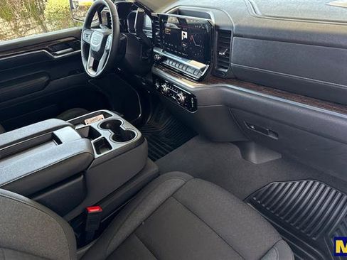 Certified 2024 GMC Sierra 1500 Elevation image 18