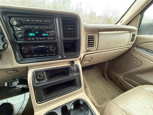 Used 2004 Chevrolet Silverado 3500 LT w/ Heavy-Duty Power Package image 13