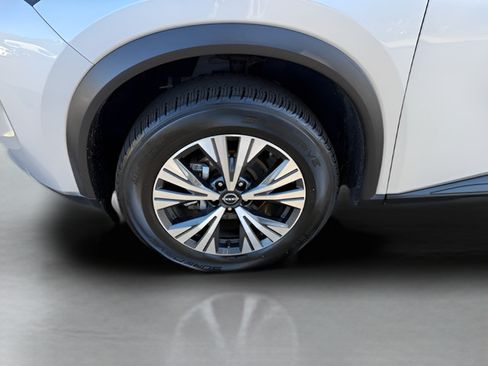 Used 2023 Nissan Rogue SV AWD/4WD image 22