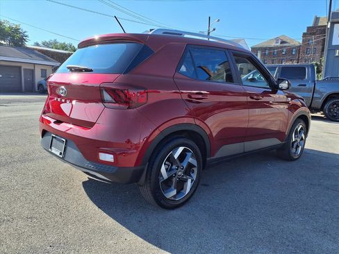 Certified 2023 Hyundai Venue Limited image 4