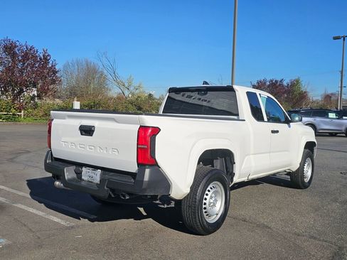 Used 2024 Toyota Tacoma SR image 7