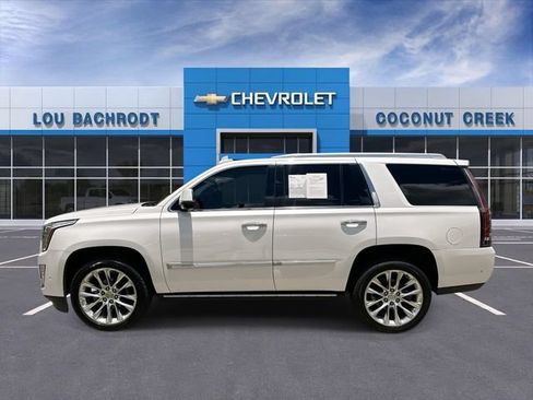 Used 2018 Cadillac Escalade Premium Luxury RWD image 5