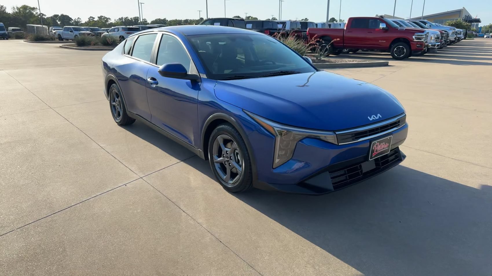 Used 2025 Kia K4 FWD image 2