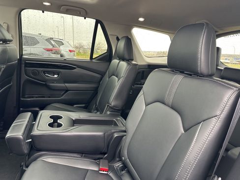 Used 2024 Honda Pilot Touring image 21
