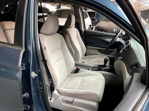 Used 2017 Honda Pilot EX image 8