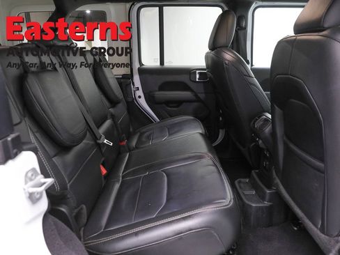 Used 2023 Jeep Wrangler Unlimited Sahara w/ Dual Top Group AWD/4WD image 23