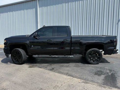 Used 2017 Chevrolet Silverado 1500 LT w/ LPO, Black Pack AWD/4WD image 2