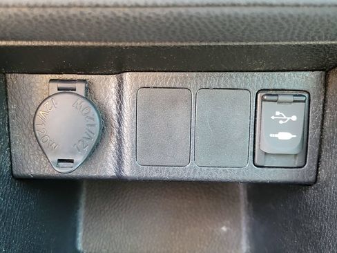 Used 2017 Toyota Corolla SE FWD image 27