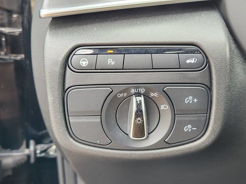 Used 2023 INFINITI QX50 Luxe AWD/4WD image 18