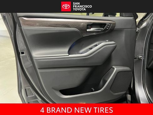 Used 2022 Toyota Highlander Platinum AWD/4WD image 39