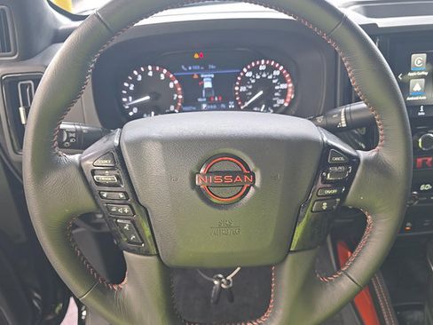 Used 2025 Nissan Frontier PRO-4X AWD/4WD image 7